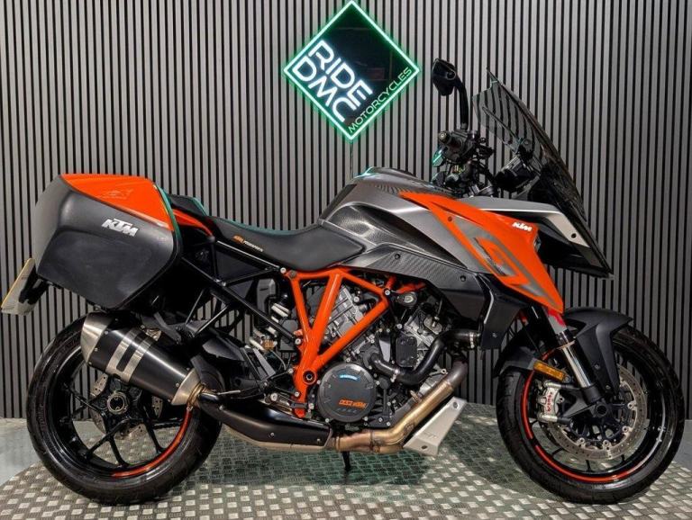 KTM 1290 SUPER DUKE GT 2017 - LOW MILEAGE - SIDE PANNIERS - SERVICED .