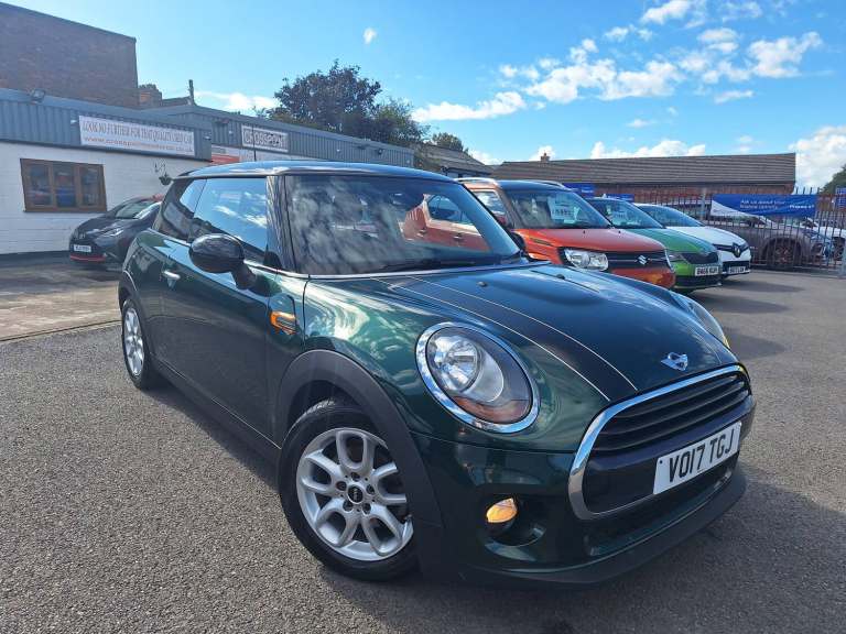 2017 MINI Hatch 1.5 Cooper Hatchback 3dr Petrol Manual Euro 6 (s/s) (136 ps) Hatchback Petrol Manual