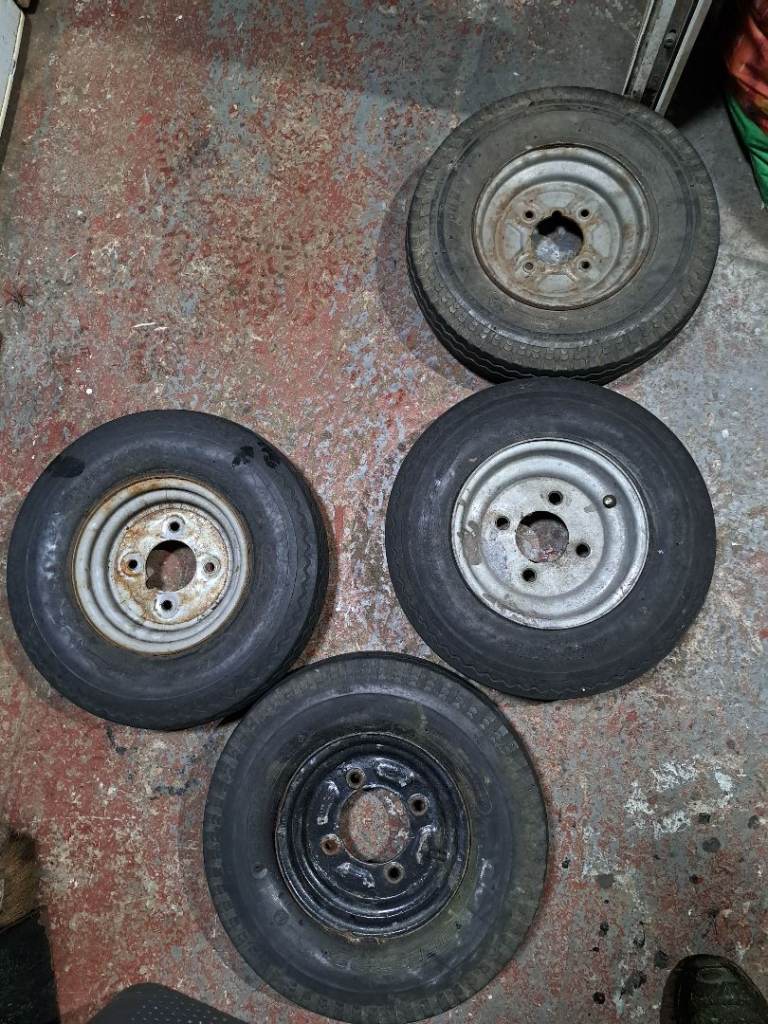 Trailer wheels