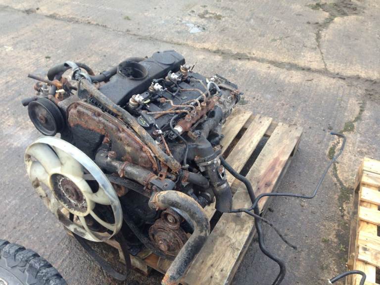 TRANSIT 2.4 RWD COMPLETE ENGINE AND BOX GOOD CONDITION DELIVERY OK