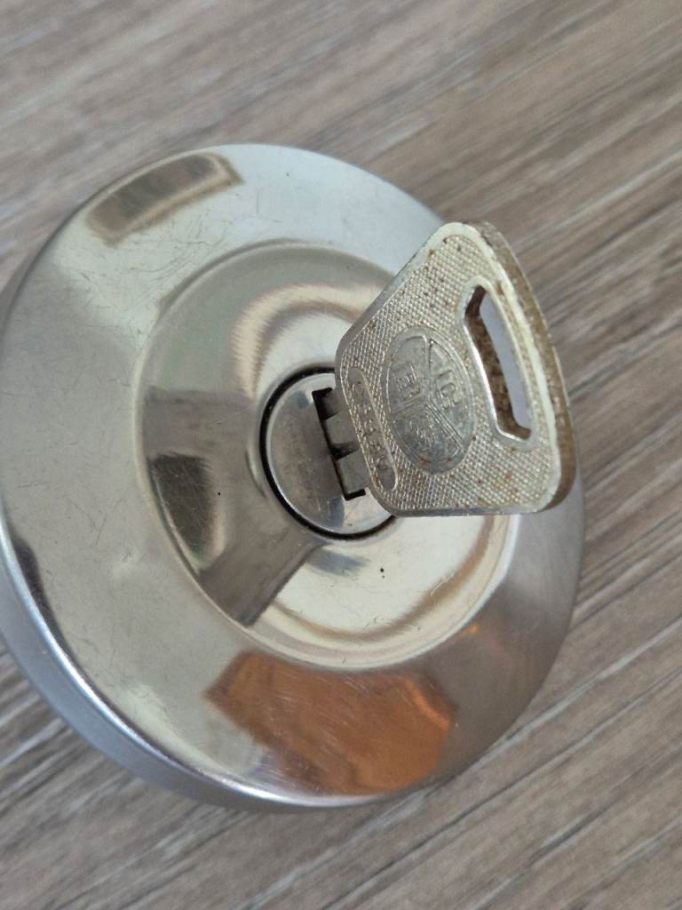Vintage locking petrol cap