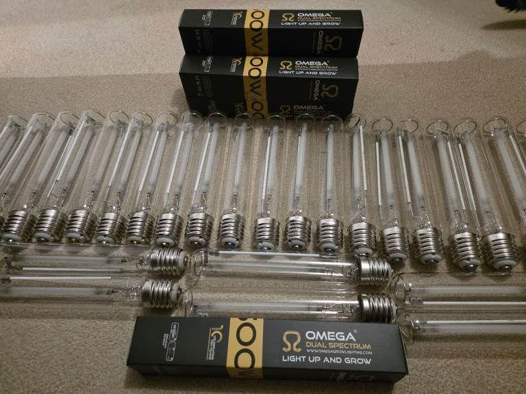 Omega 600w dual spectrum bulbs