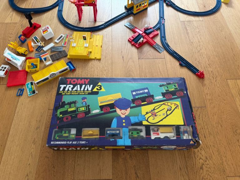 1991 Tomy Train Set + Loads of Extras (Vintage)