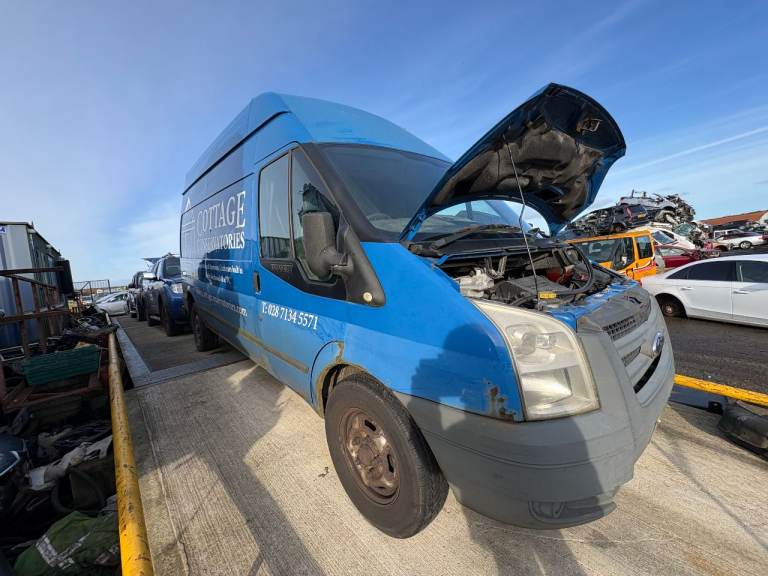 2011 Ford Transit, 2.2 diesel. breaking for parts only, all parts available. 