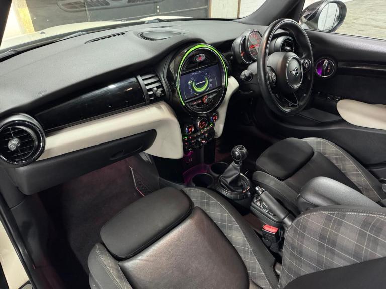 2015 MINI Hatch 1.5 Cooper 5dr HATCHBACK PETROL Manual