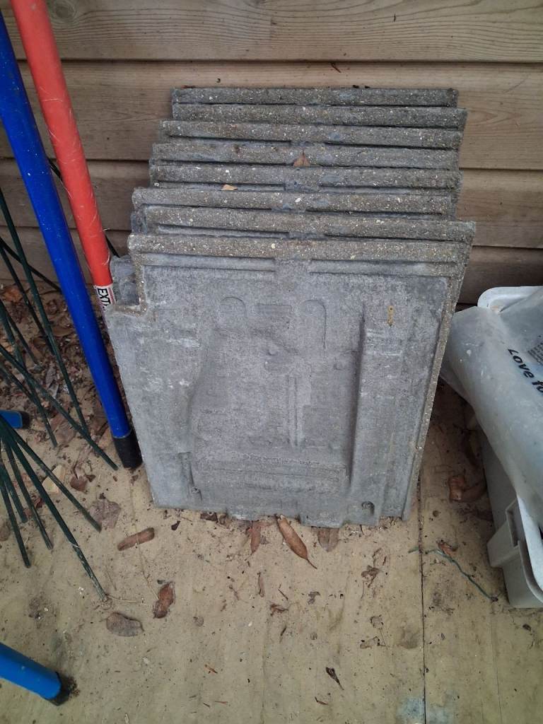 Concrete Roof Tiles – Good Condition