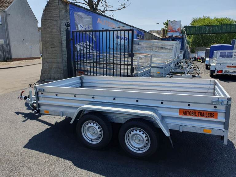 BRAND NEW 10ft x 5ft TWIN AXLE FLAT TRAILER 1300KG