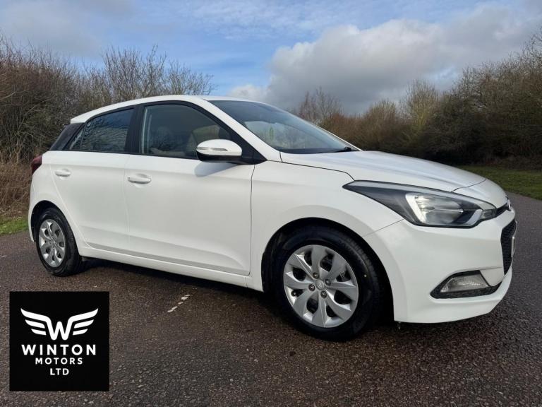 HYUNDAI I20 1.2 S 2015