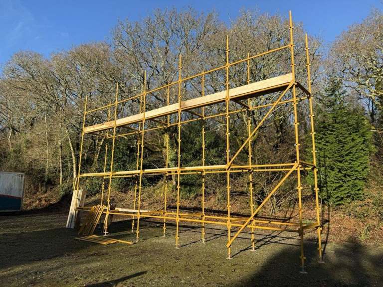 Kwik stage scaffold 