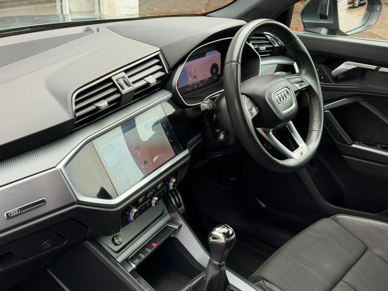 2019 Audi Q3 1.5 TFSI CoD 35 S line Euro 6 (s/s) 5dr ESTATE Petrol Manual