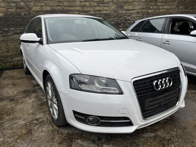 AUDI A3 8P FOR BREAKING IN WHITE LY9C 09-12