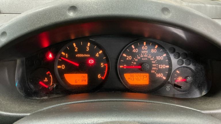 2008 Nissan Navara Double Cab Pick Up Aventura 2.5dCi 169 4WD Auto PICK UP Diesel Automatic