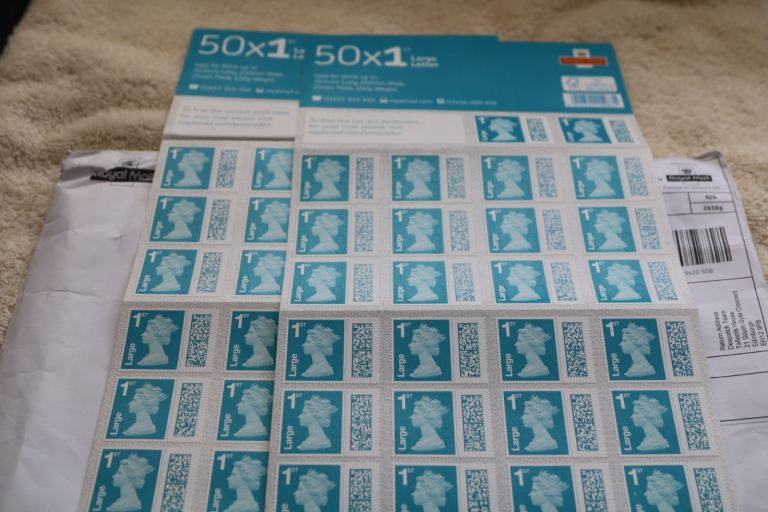 (100) GENUINE ROYAL MAIL 1st CLASS LARGE LETTER STAMPS (SWAP OUT)