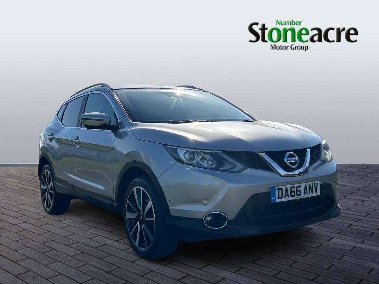 2016 Nissan Qashqai 1.6 dCi Tekna SUV 5dr Diesel Manual 4WD Euro 6 (s/s) (130 ps) HATCHBACK Diese...