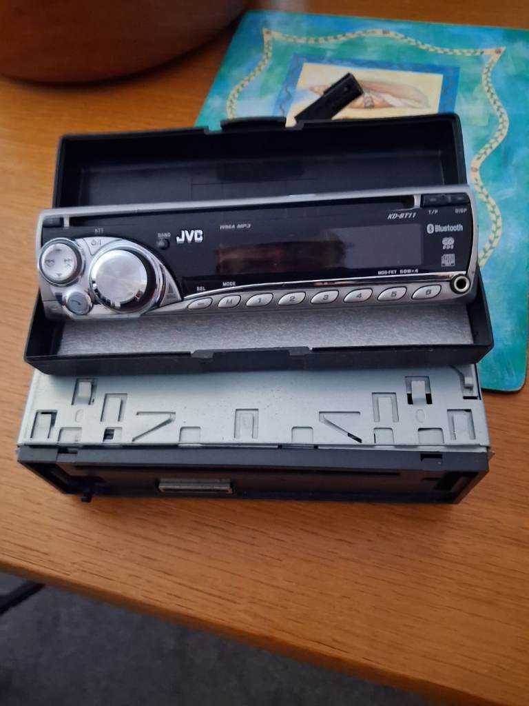 Jcv car radio