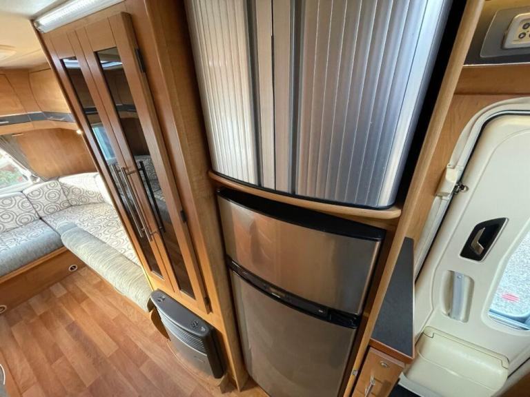 Auto-trail Arapaho 4 Berth 4 Belt End Lounge Motorhome automatic