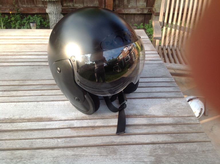 Motorcycle helmet