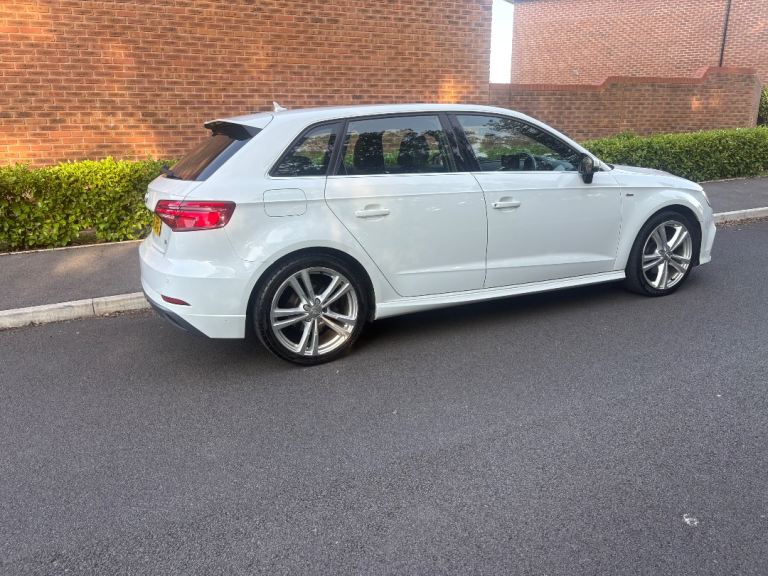 Audi, A3, Hatchback, 2018, Semi-Auto, 1968 (cc), 5 doors