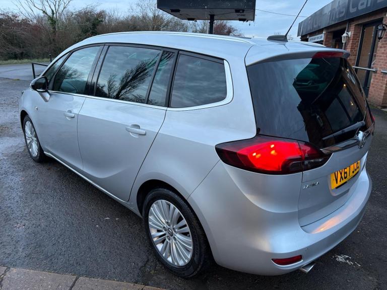 2017 Vauxhall Zafira 2.0 CDTi Tech Line Nav 5dr MPV DIESEL Manual