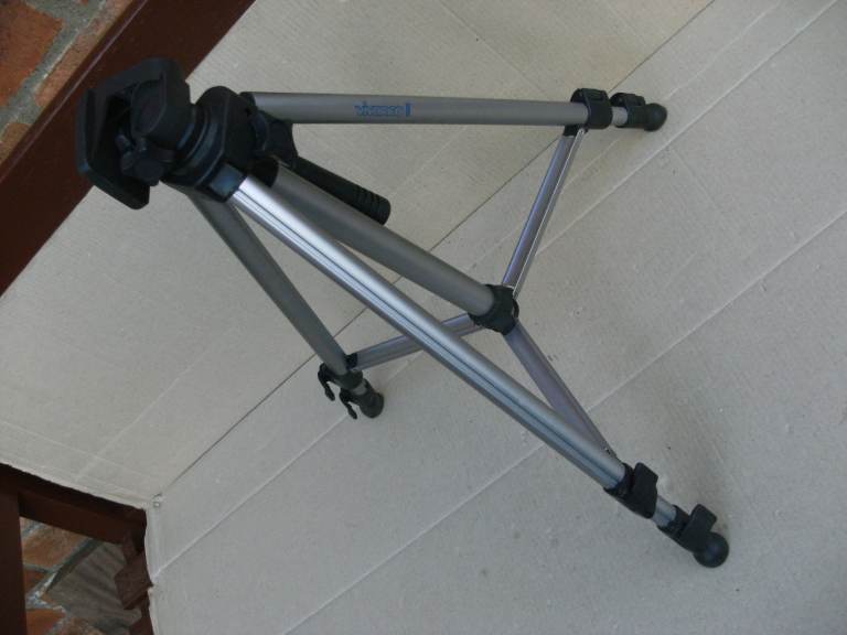 Camera tripod, please read description. £10