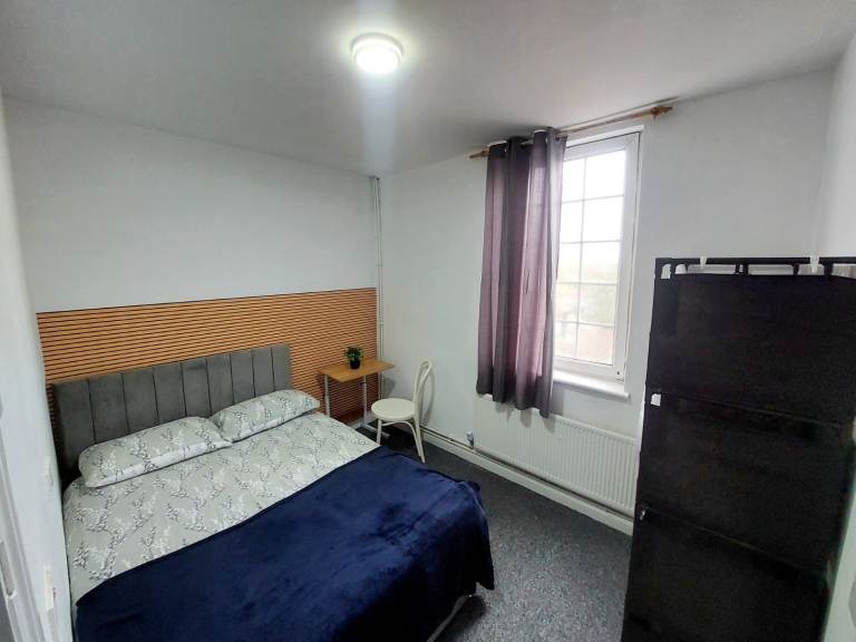 ✨Modern Rooms | Bills Included | Near UHCW & City✨