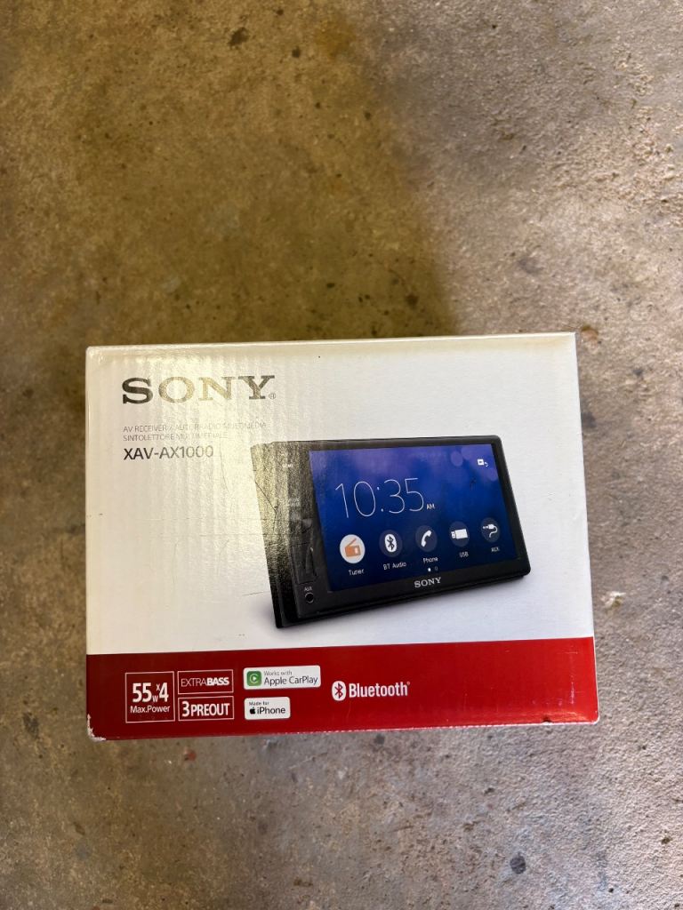 Sony AV receiver XAV-AX1000 Apple CarPlay 