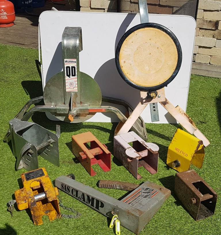 Hitch lock and wheel clamp for trailer, caravan, camper, motorhome.