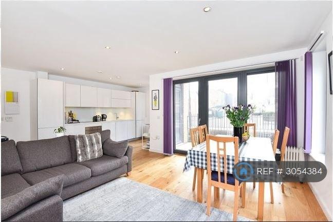 1 bedroom flat in Cowley Road, London, SW9 (1 bed) (#3054384)