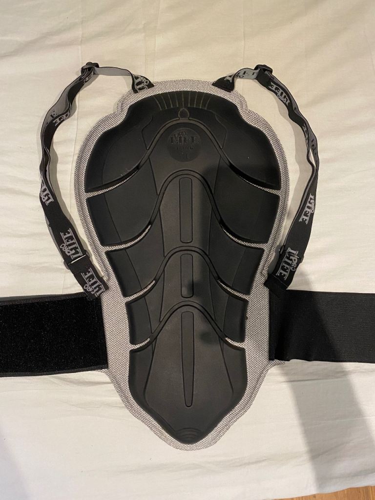 motorbike motorcycle back gear protection, Size M, in very Good Condition