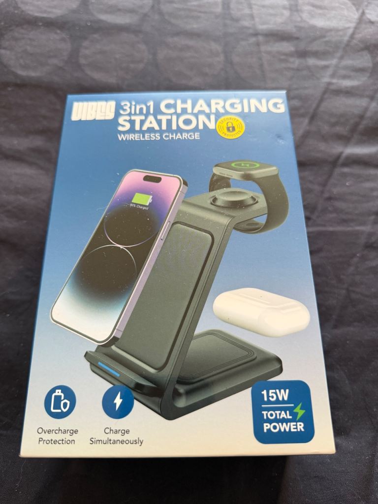 BNIB 3 in 1 wireless charging station 