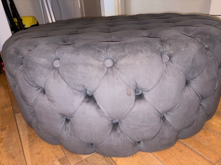 Grey Living room Table/seating 