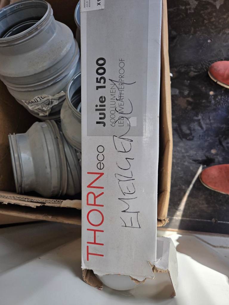 Thorn Eco Julie 1500mm (5ft) 6000 Lumen LED