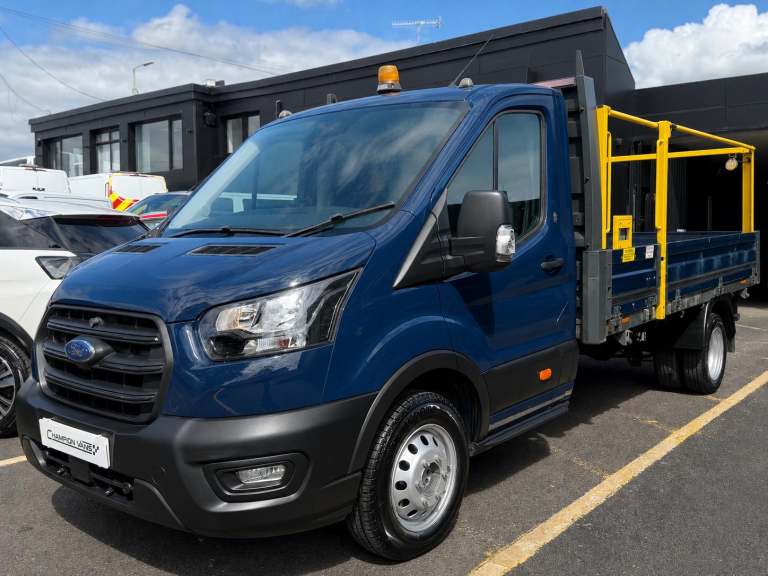 2020 Ford Transit 2.0 350 Leader Flat Bed W/ Reverse Camera, Beacons