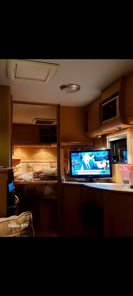 CARAVAN 4/5 BIRTH FOR SALE..