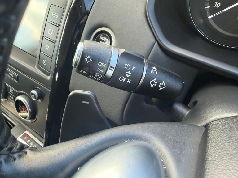 2017 Land Rover Discovery 2.0 SD4 SE 5dr Auto ESTATE DIESEL Automatic