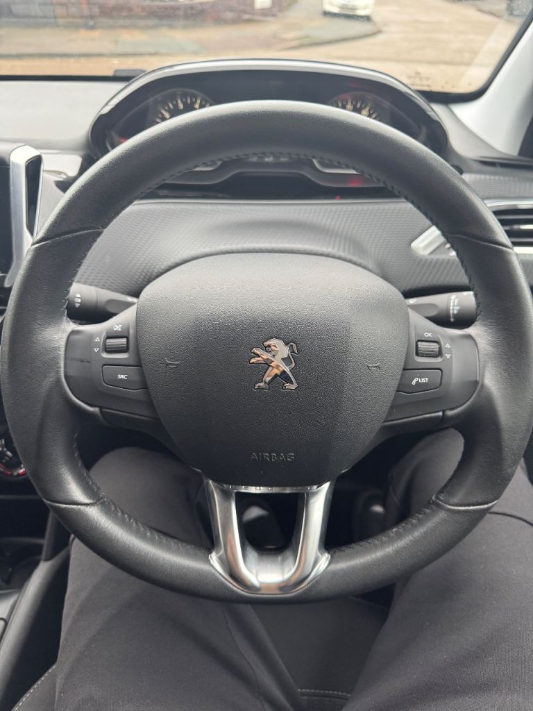 Peugeot, 208, Hatchback, 2018, Manual, 1199 (cc), 5 doors