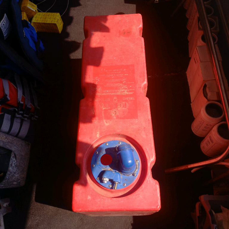 Boat plastic fuel tank 91 liter