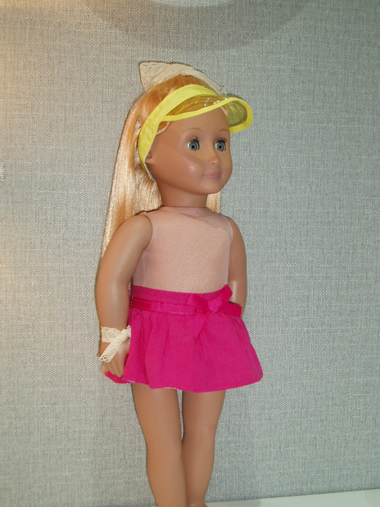 OUR GENERATION DOLLS OUTFITS & ACCESSORIES - VARIOUS - SEE PHOTOS