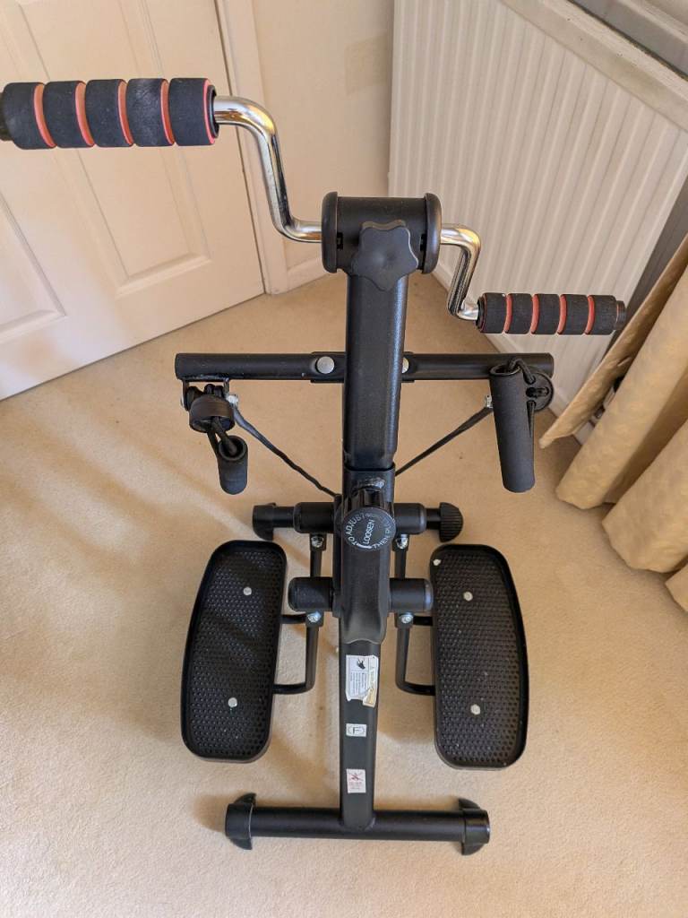 Mobility leg exercising machine 