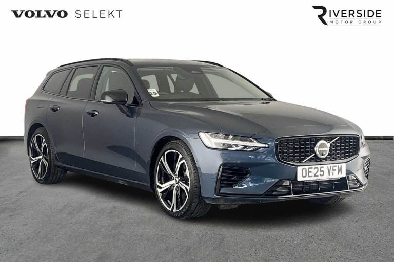 2025 Volvo V60 T8 Ultra, AWD Plug-in hybrid, Electric/Petrol, Dark ( 19' Alloys ) Estate Petrol P...