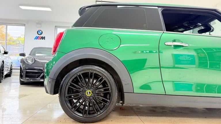 2021 MINI Electric Hatch Cooper SE 32.6kWh Level 2 Auto 3dr Hatchback ELECTRIC Automatic