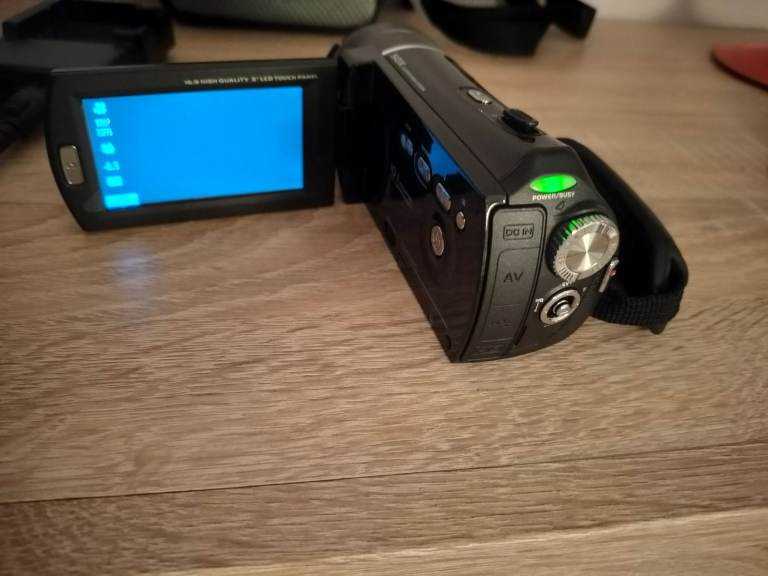 Hitachi HD camcorder DZHV1074 , great condition 