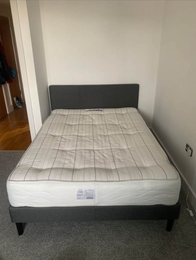 2 Rooms in L6 - Double ensuite and Double with shared bathroom 