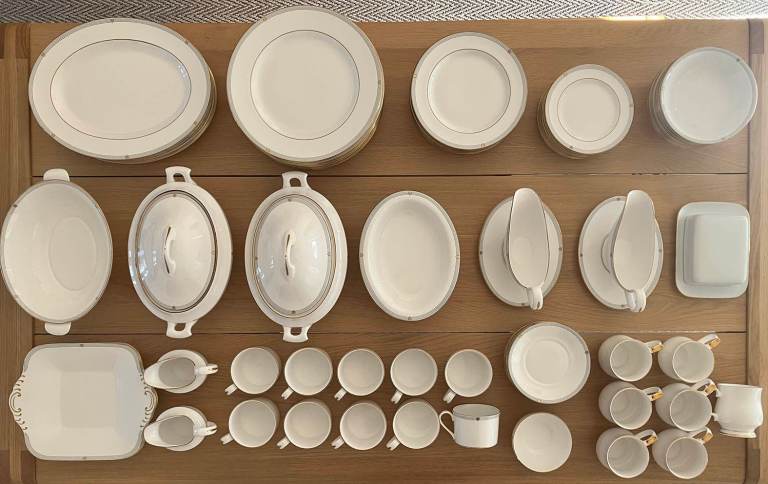 Spode Opera - bone china, large crockery set, plates/bowls/cups/serving