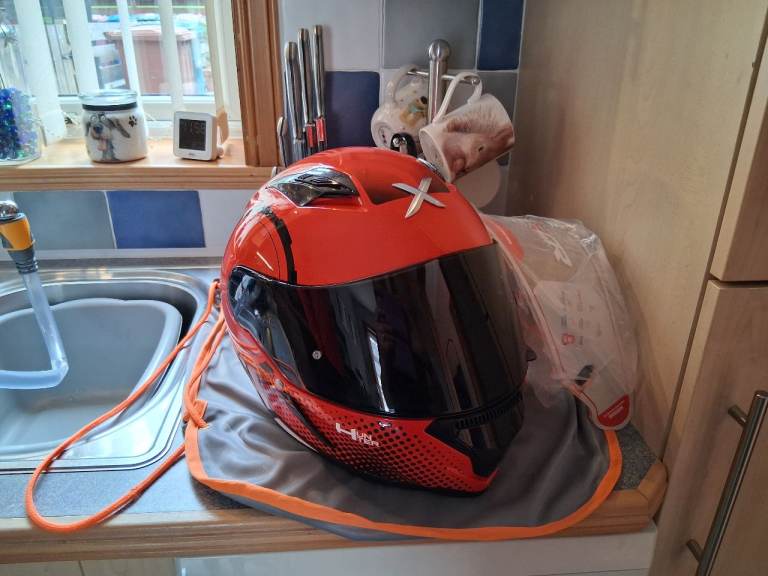 Motorcycle helmet