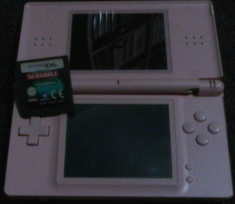 RETRO NINTENDO DS WITH 17 GAMES