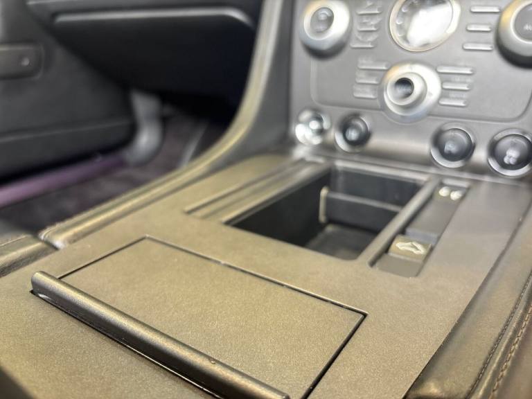 2011 Aston Martin Vantage 4.7 V8 Roadster 2dr Petrol Sportshift Euro 4 (420 bhp) Convertible Petr...