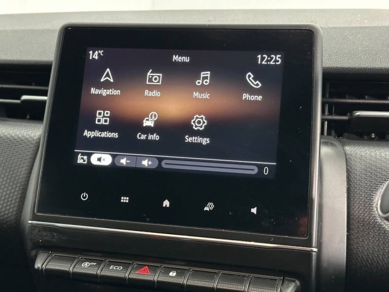 2019 Renault Clio 1.0 TCe Iconic Hatchback 5dr Petrol Manual Euro 6 (s/s) (100 ps) Hatchback Petr...