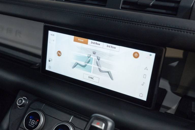 2021 Land Rover Defender 3.0 D300 MHEV X-Dynamic HSE SUV 5dr Diesel Auto 4WD Euro 6 (s/s) (300 ps...