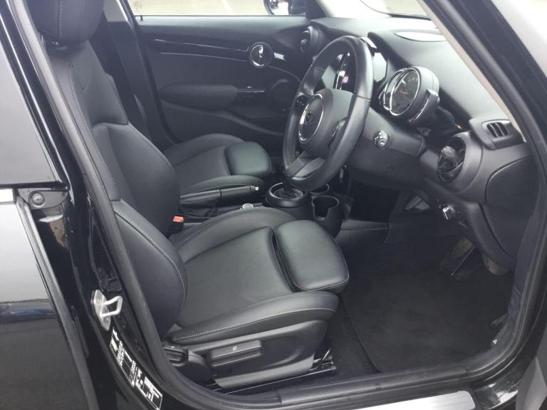 2022 MINI Hatch 1.5 Cooper Classic 5dr Auto HATCHBACK PETROL Automatic